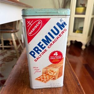 Nabisco Premium Saltine Crackers Tin